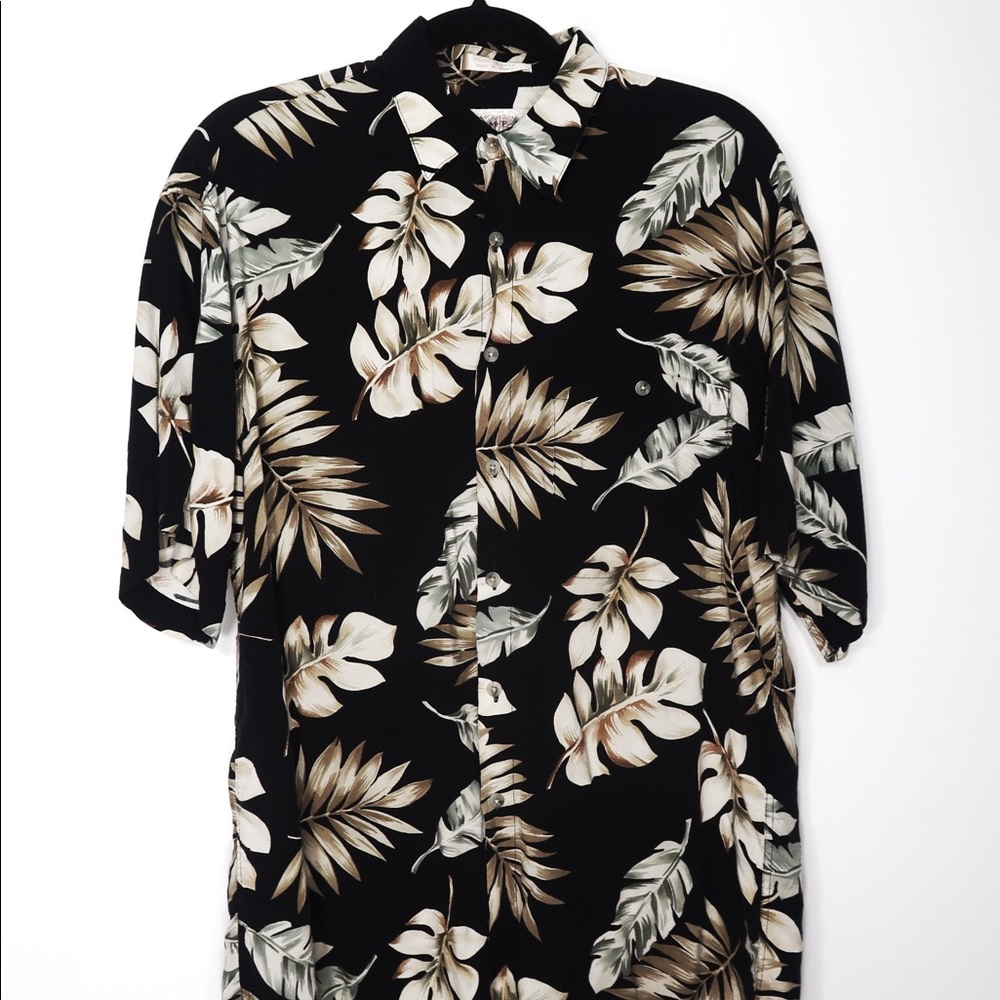Campia Vintage Black Hawaiian Button-Up Shirt